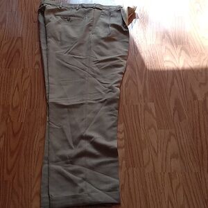 NWT Khaki Flecked Croft and Barrow Men's Dress Pants Cuffs Pleats 40x32
